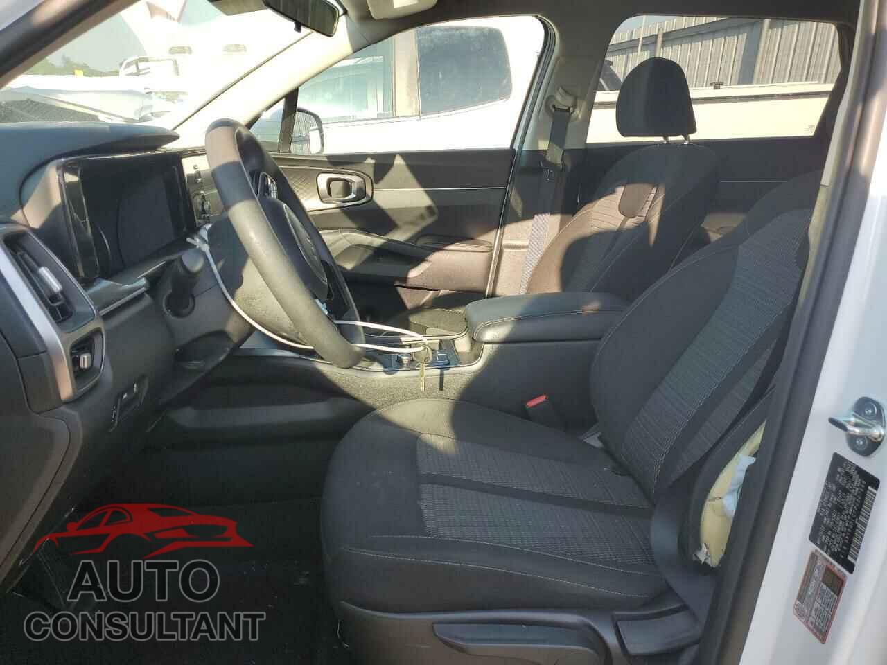 KIA SORENTO 2023 - 5XYRGDLC7PG207666