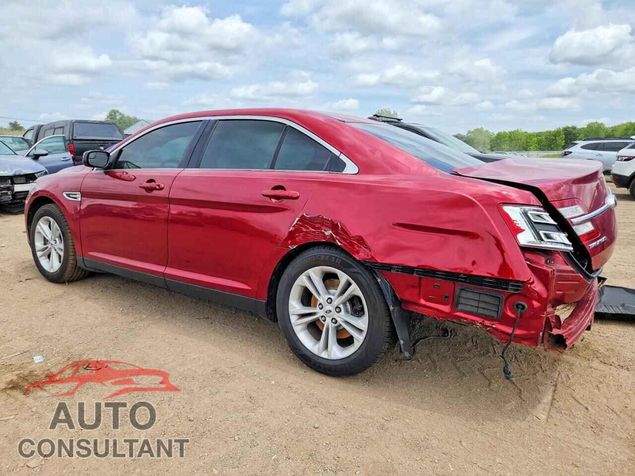 FORD TAURUS 2018 - 1FAHP2E86JG113457