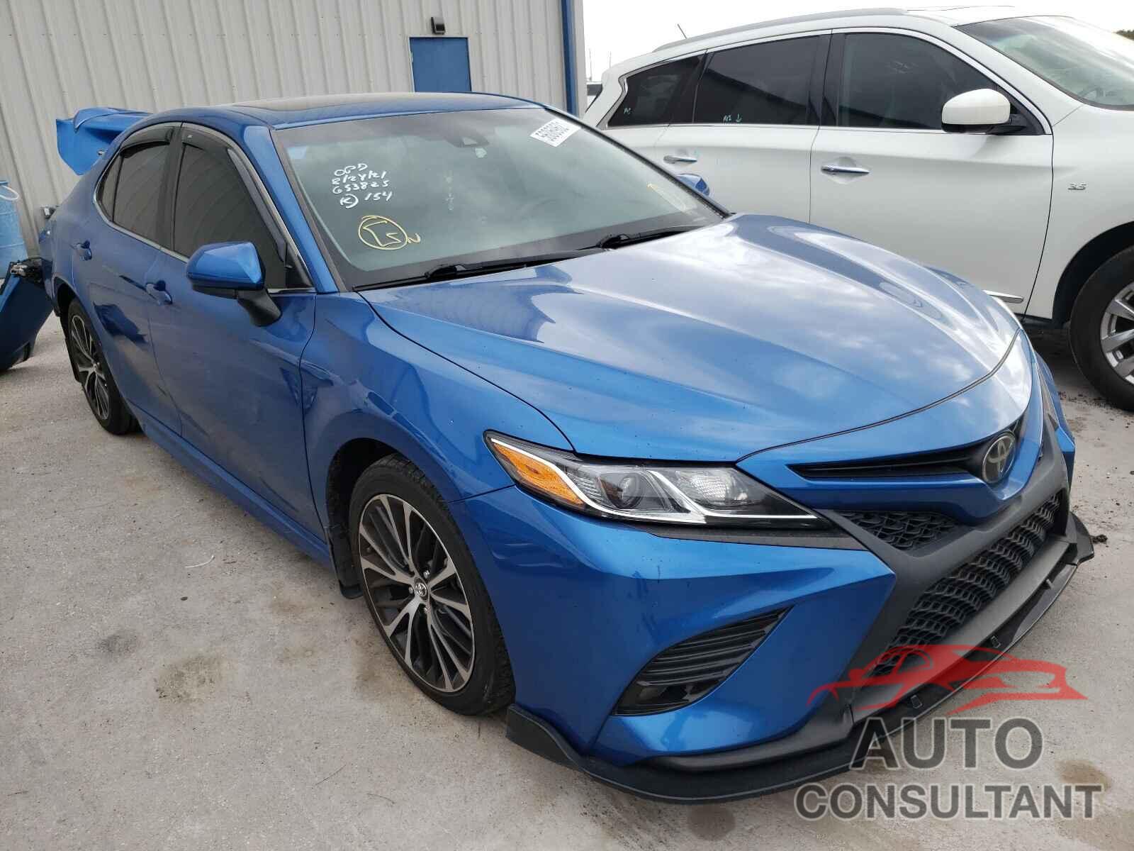 TOYOTA CAMRY 2018 - 4T1B11HK7JU027526