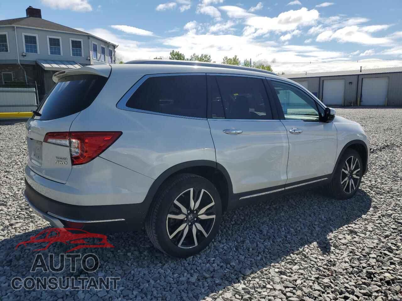 HONDA PILOT 2021 - 5FNYF6H69MB060251