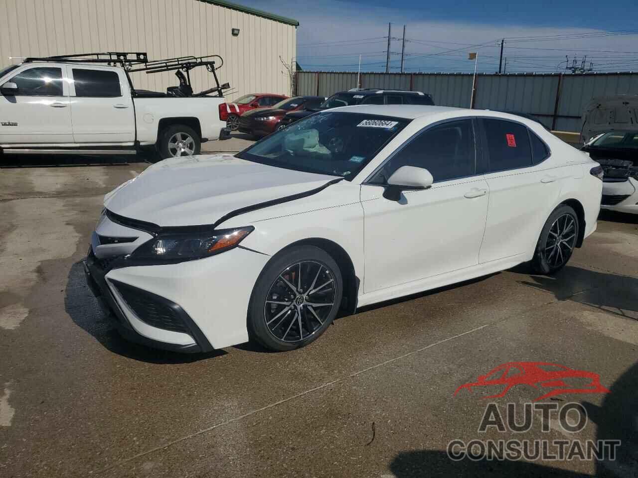 TOYOTA CAMRY 2021 - 4T1G11AK6MU497356