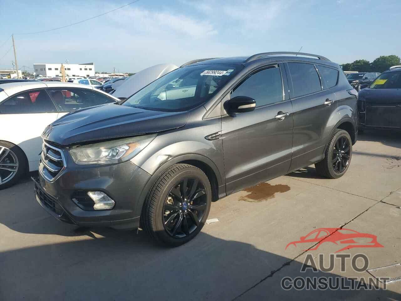 FORD ESCAPE 2017 - 1FMCU9J93HUD60284