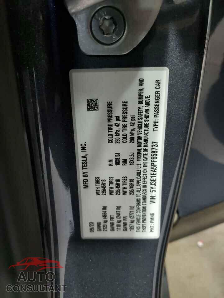 TESLA MODEL 3 2023 - 5YJ3E1EA5PF658737