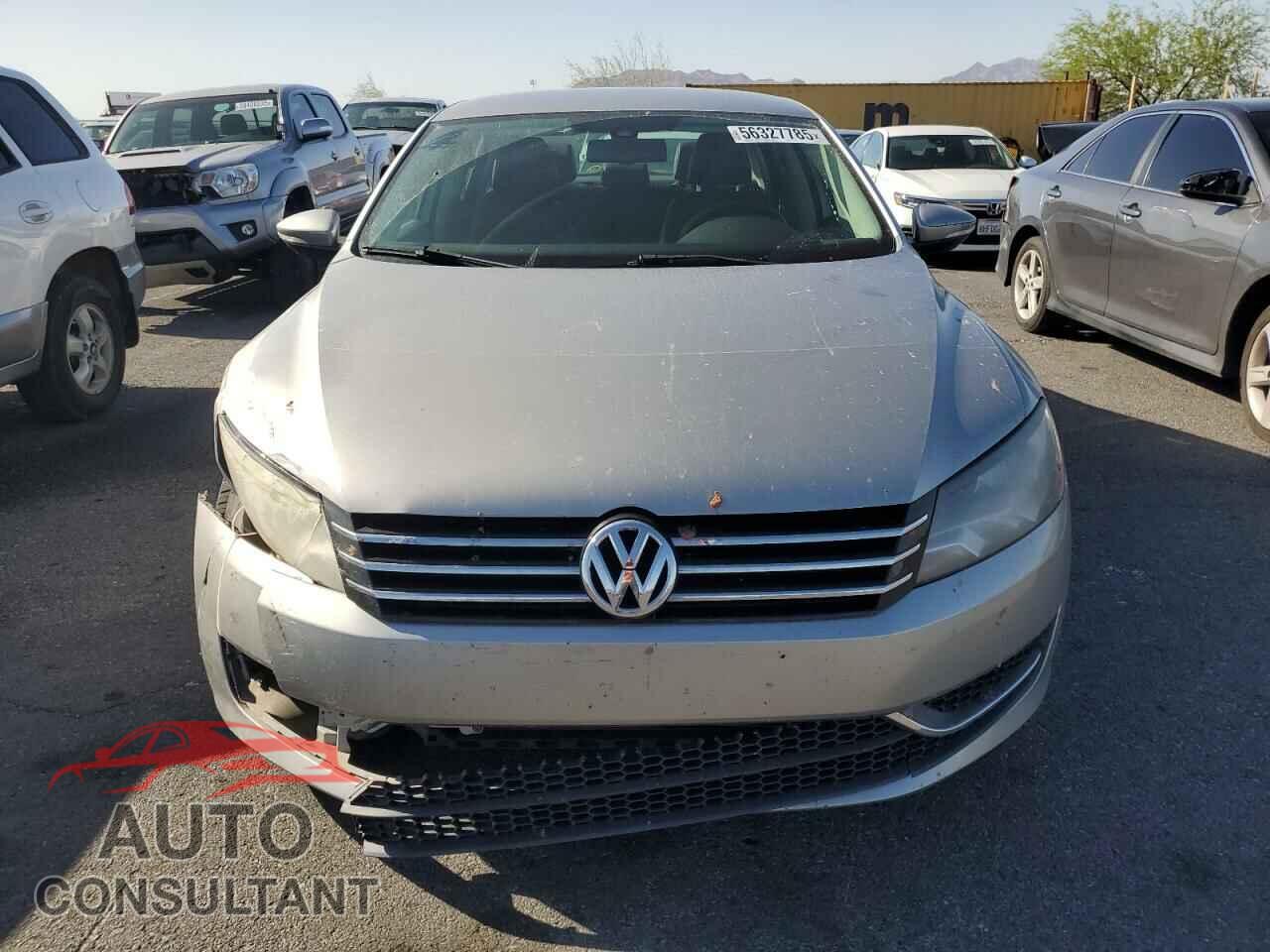 VOLKSWAGEN PASSAT 2012 - 1VWBP7A38CC027095