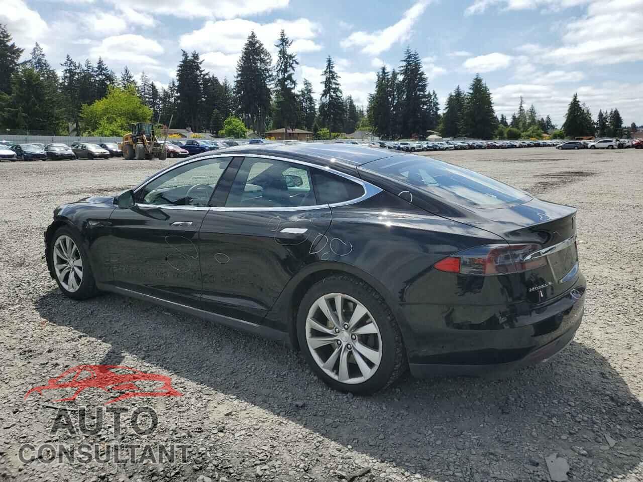 TESLA MODEL S 2015 - 5YJSA1E22FF111004