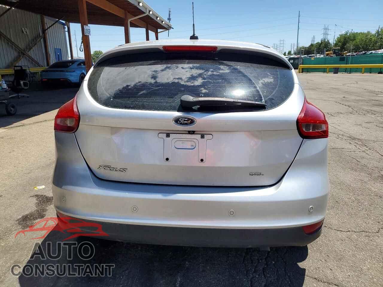 FORD FOCUS 2017 - 1FADP3M25HL219479