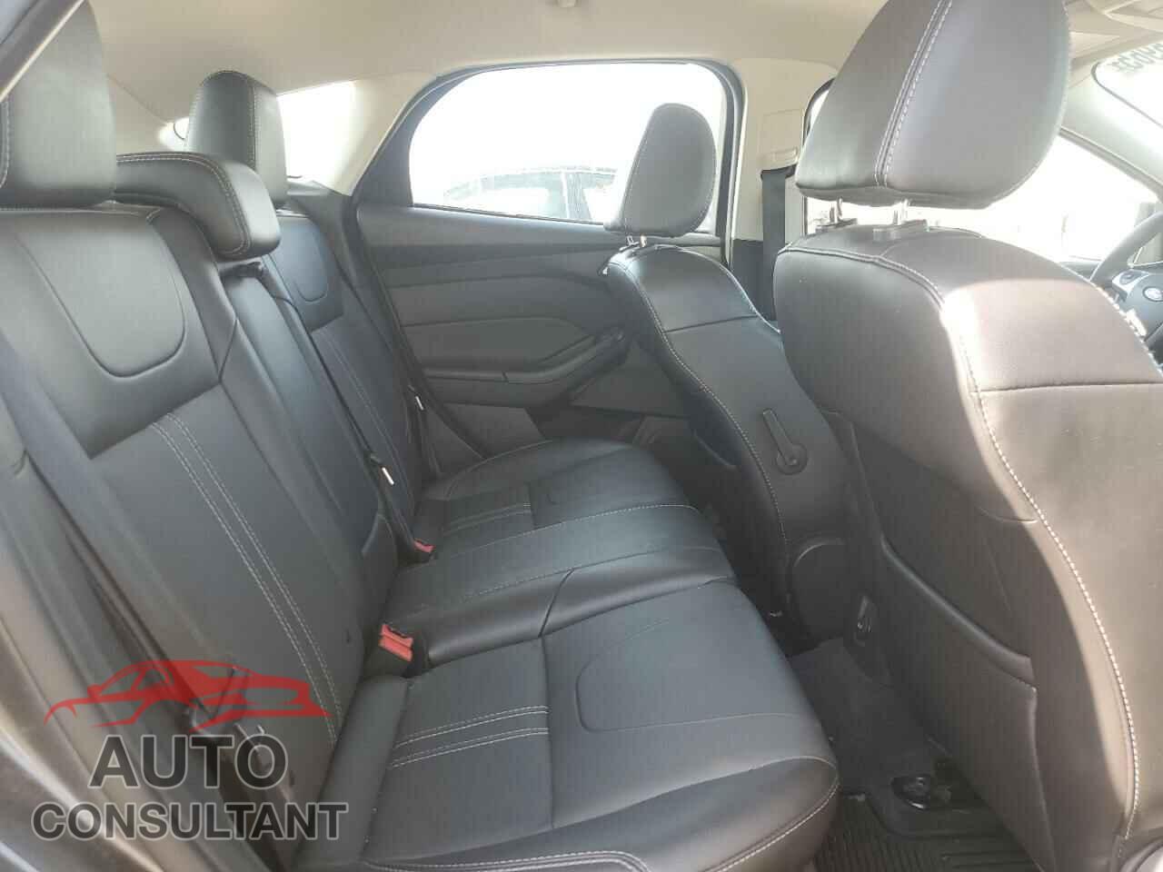 FORD FOCUS 2014 - 1FADP3K25EL280295