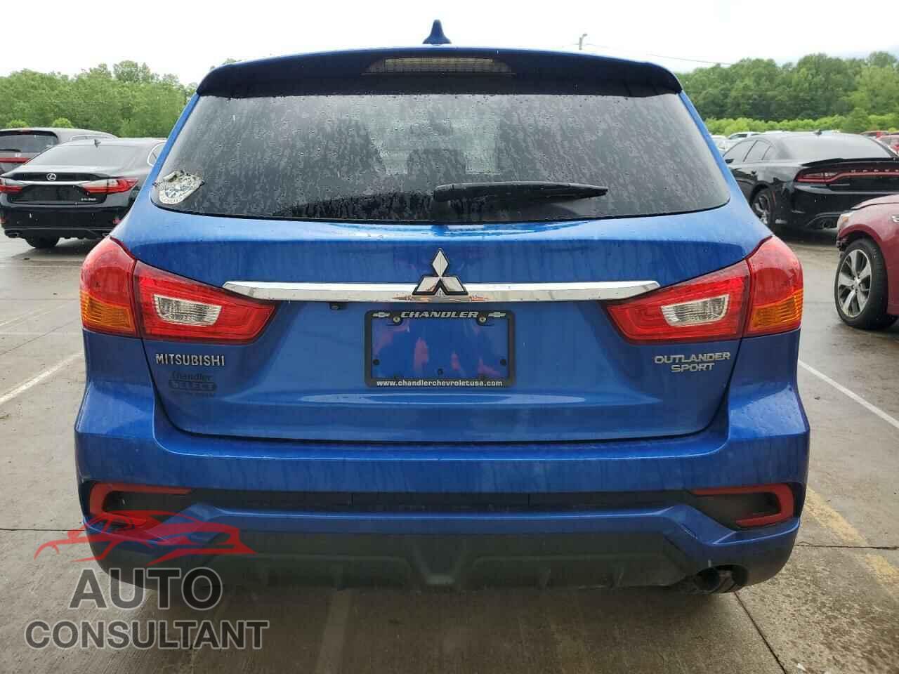 MITSUBISHI OUTLANDER 2018 - JA4AP3AU4JZ028149