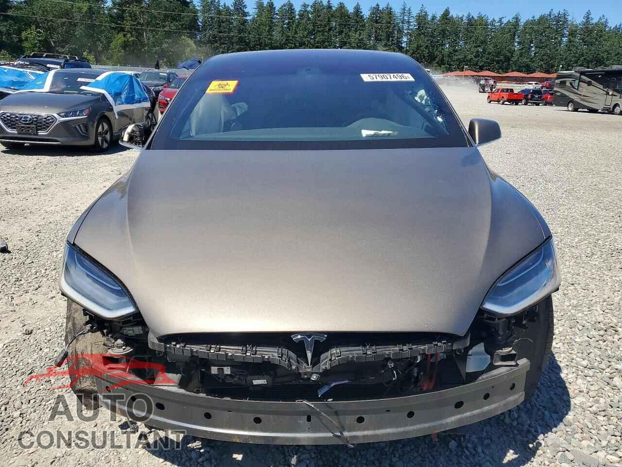 TESLA MODEL X 2016 - 5YJXCAE48GF000461