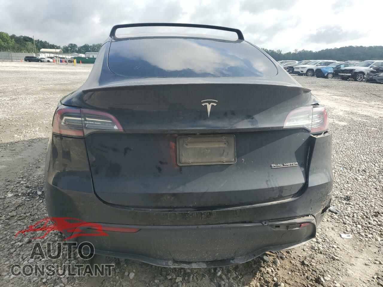 TESLA MODEL Y 2020 - 5YJYGDEF9LF012155