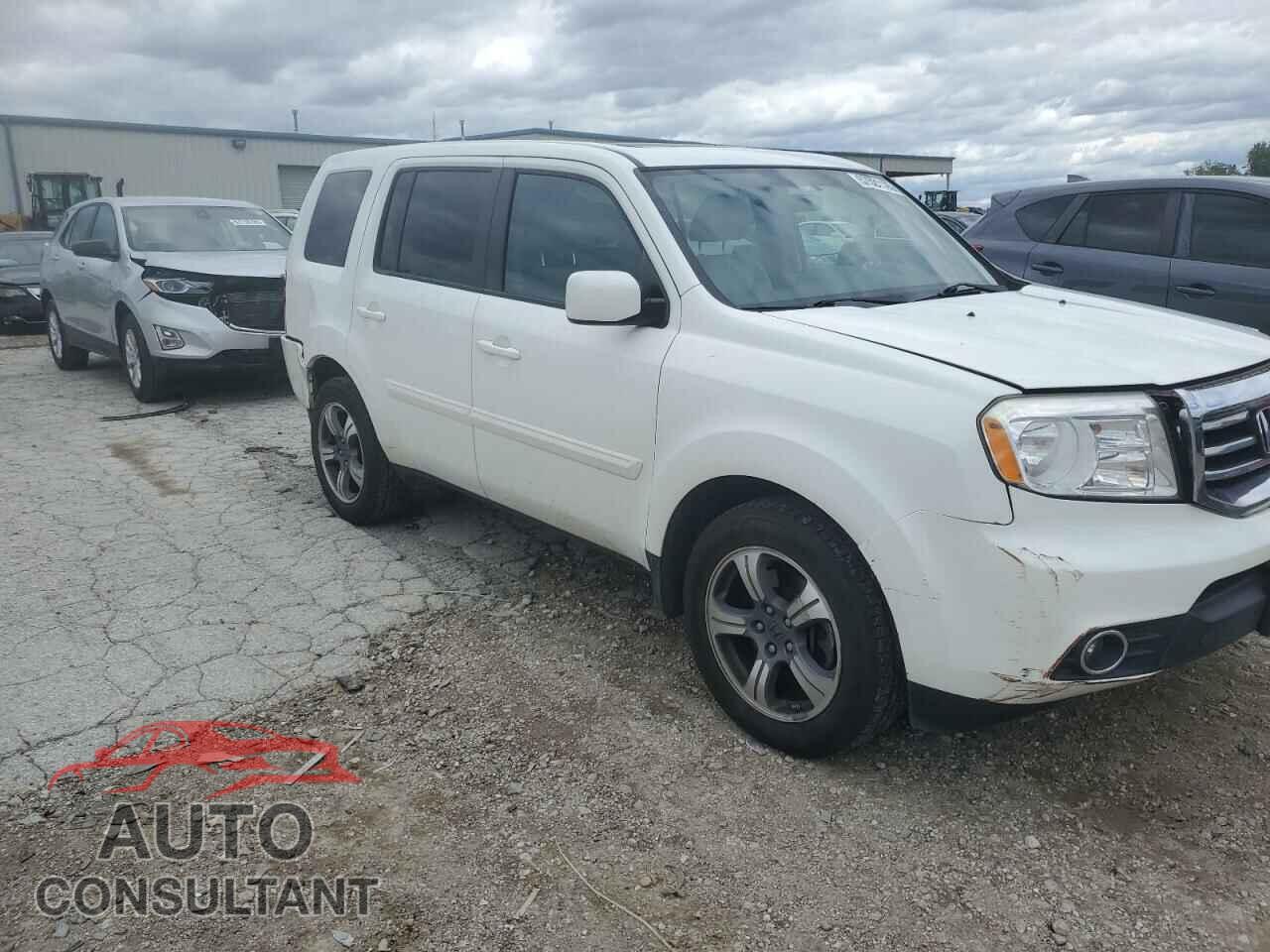 HONDA PILOT 2015 - 5FNYF4H34FB028000
