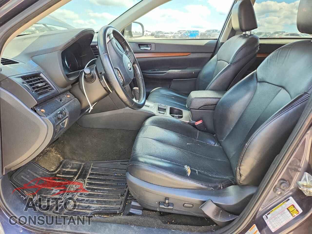 SUBARU OUTBACK 2013 - 4S4BRCJC8D3283515