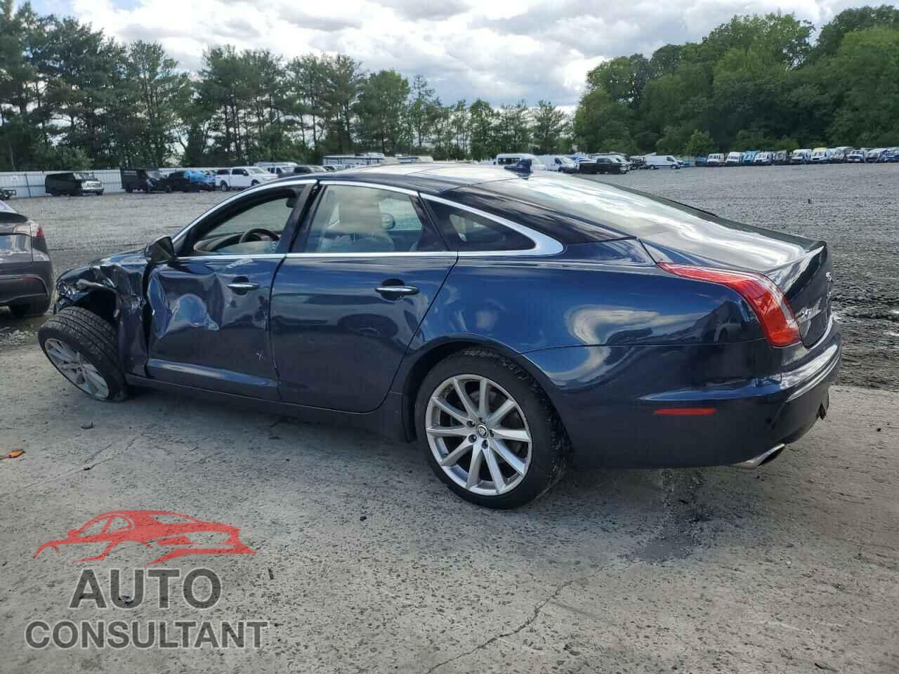 JAGUAR XJ 2013 - SAJWJ1CD7D8V49943