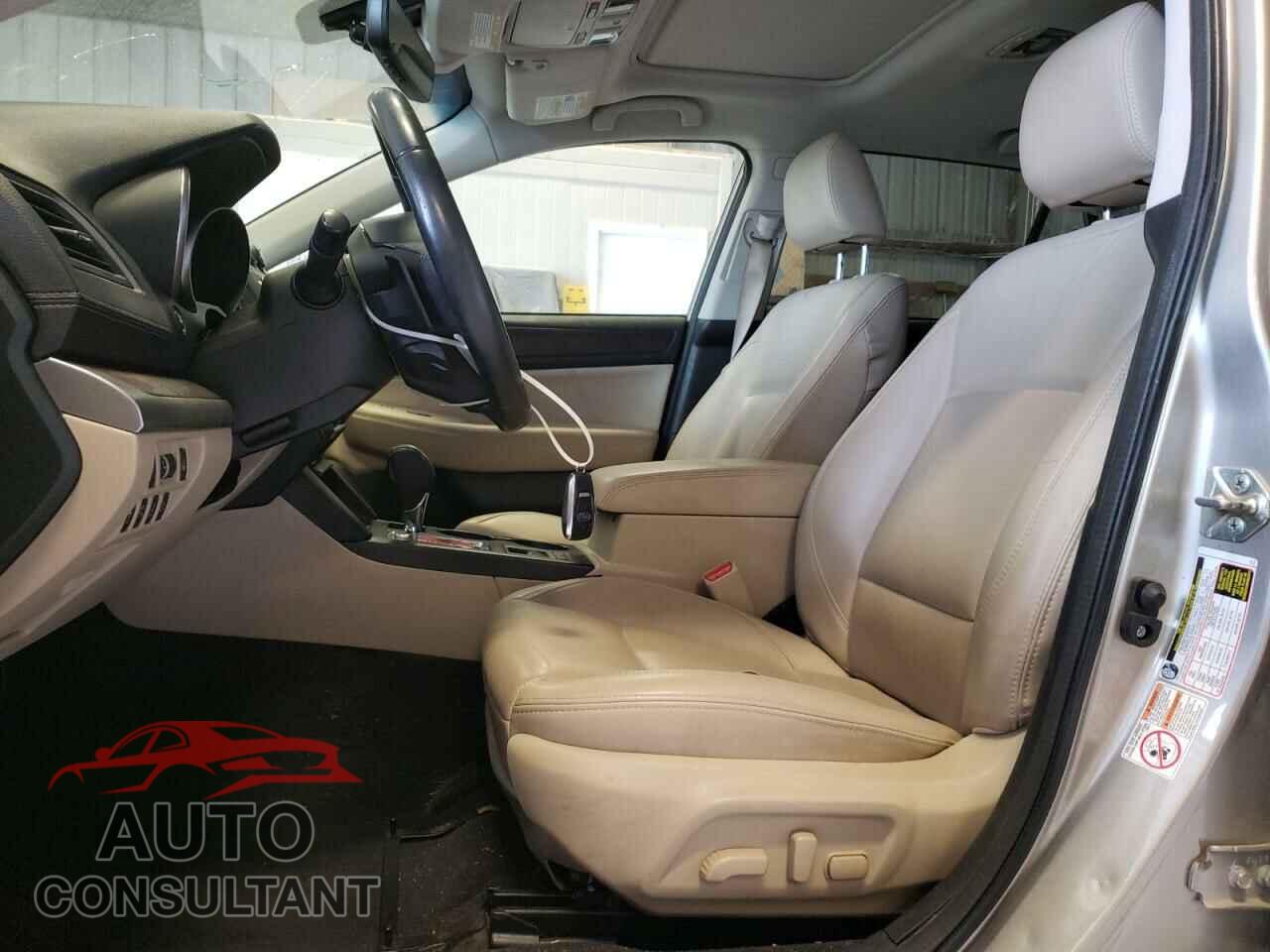 SUBARU OUTBACK 2019 - 4S4BSANC0K3300999