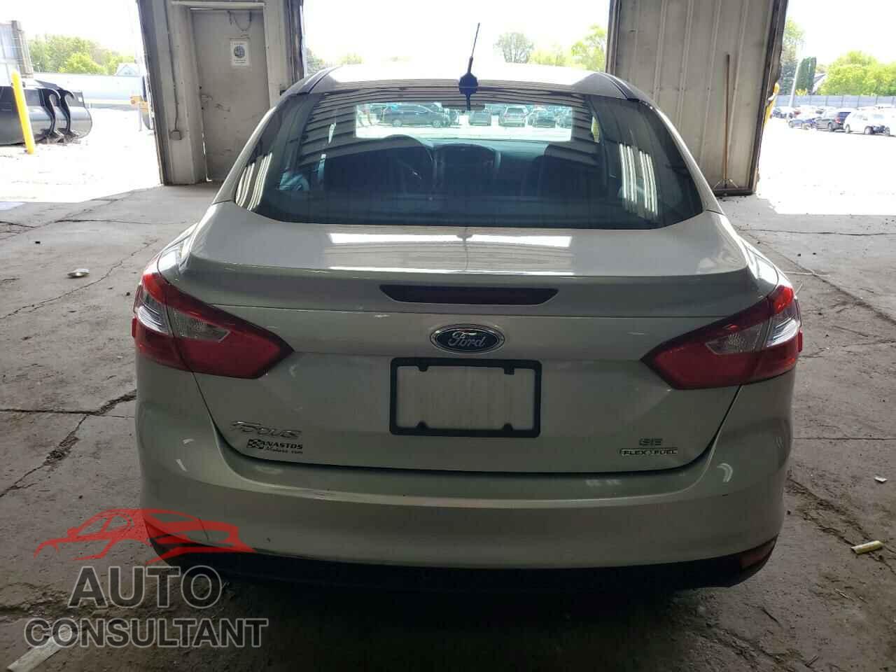FORD FOCUS 2014 - 1FADP3F27EL195307
