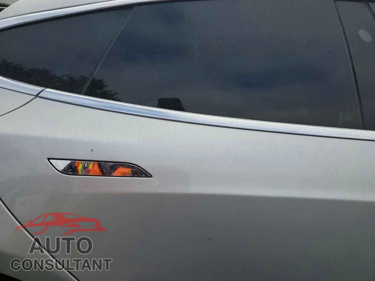TESLA MODEL S 2018 - 5YJSA1E23JF256805