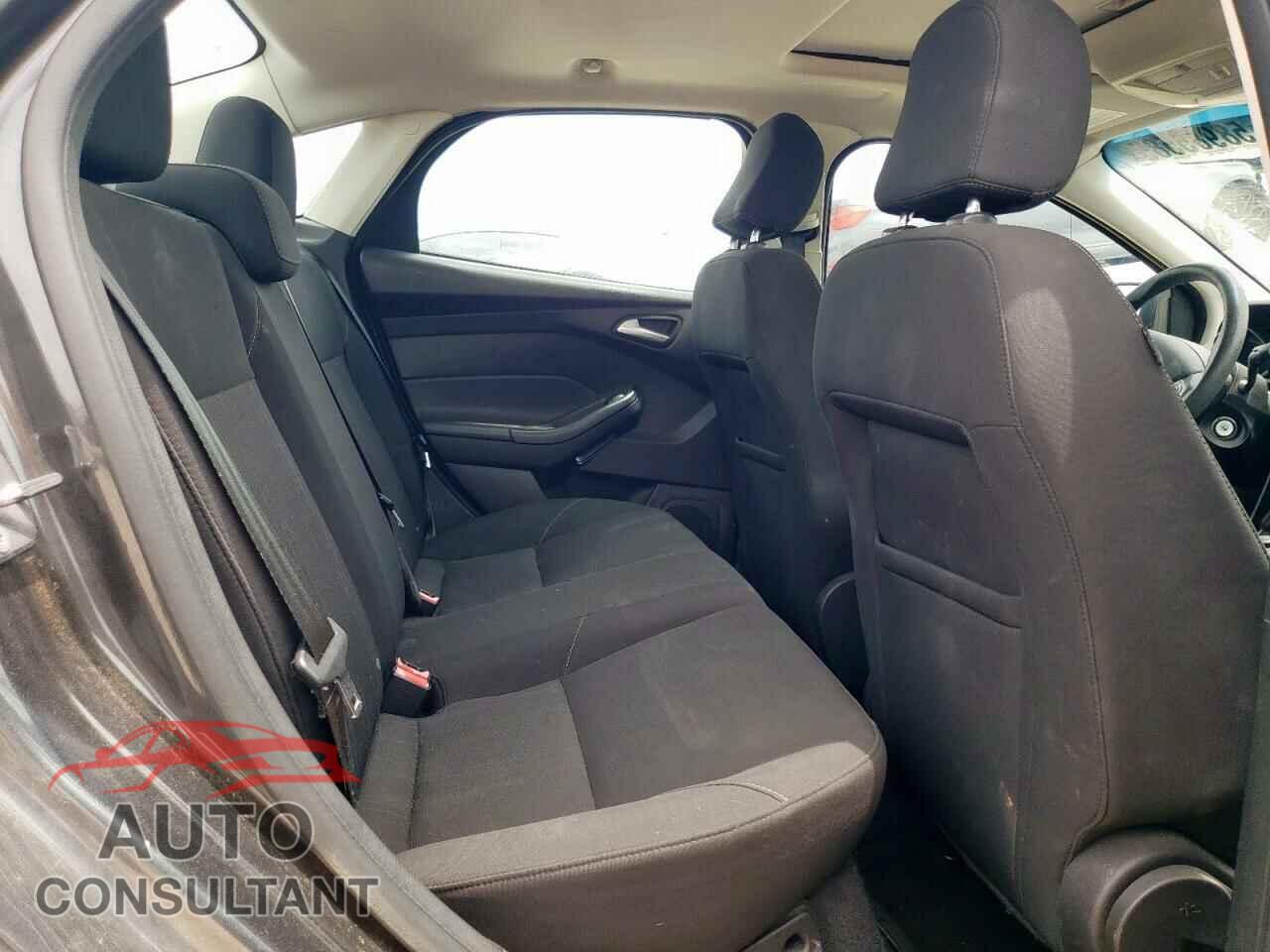 FORD FOCUS 2015 - 1FADP3F23FL205865