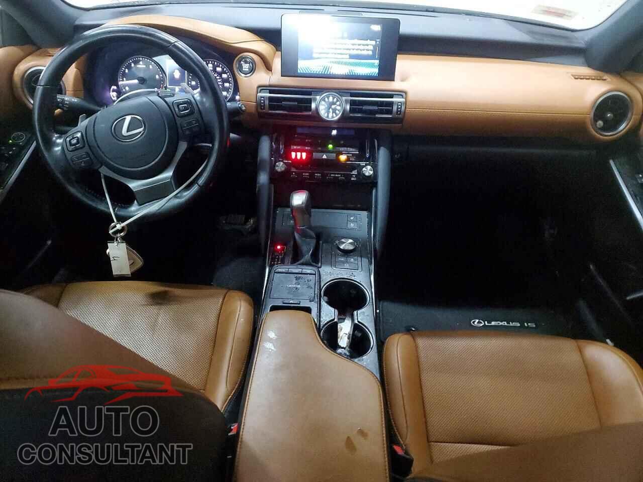 LEXUS IS 2021 - JTHC81F24M5047155