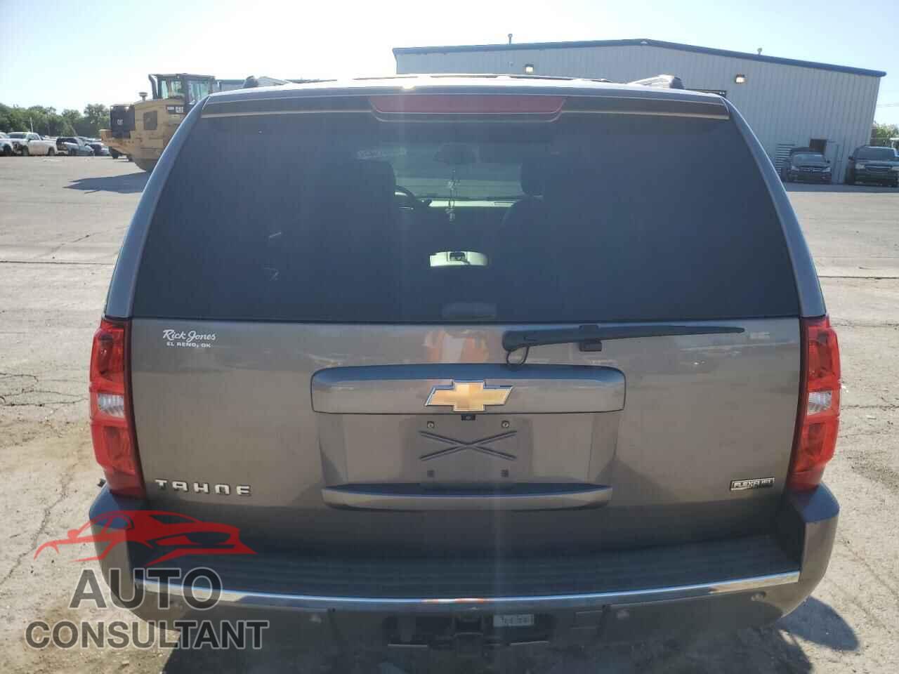 CHEVROLET TAHOE 2011 - 1GNSCCE09BR391679