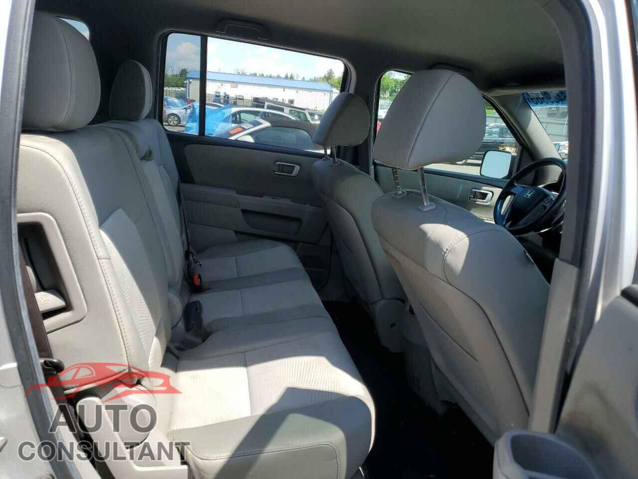 HONDA PILOT 2012 - 5FNYF4H25CB025996