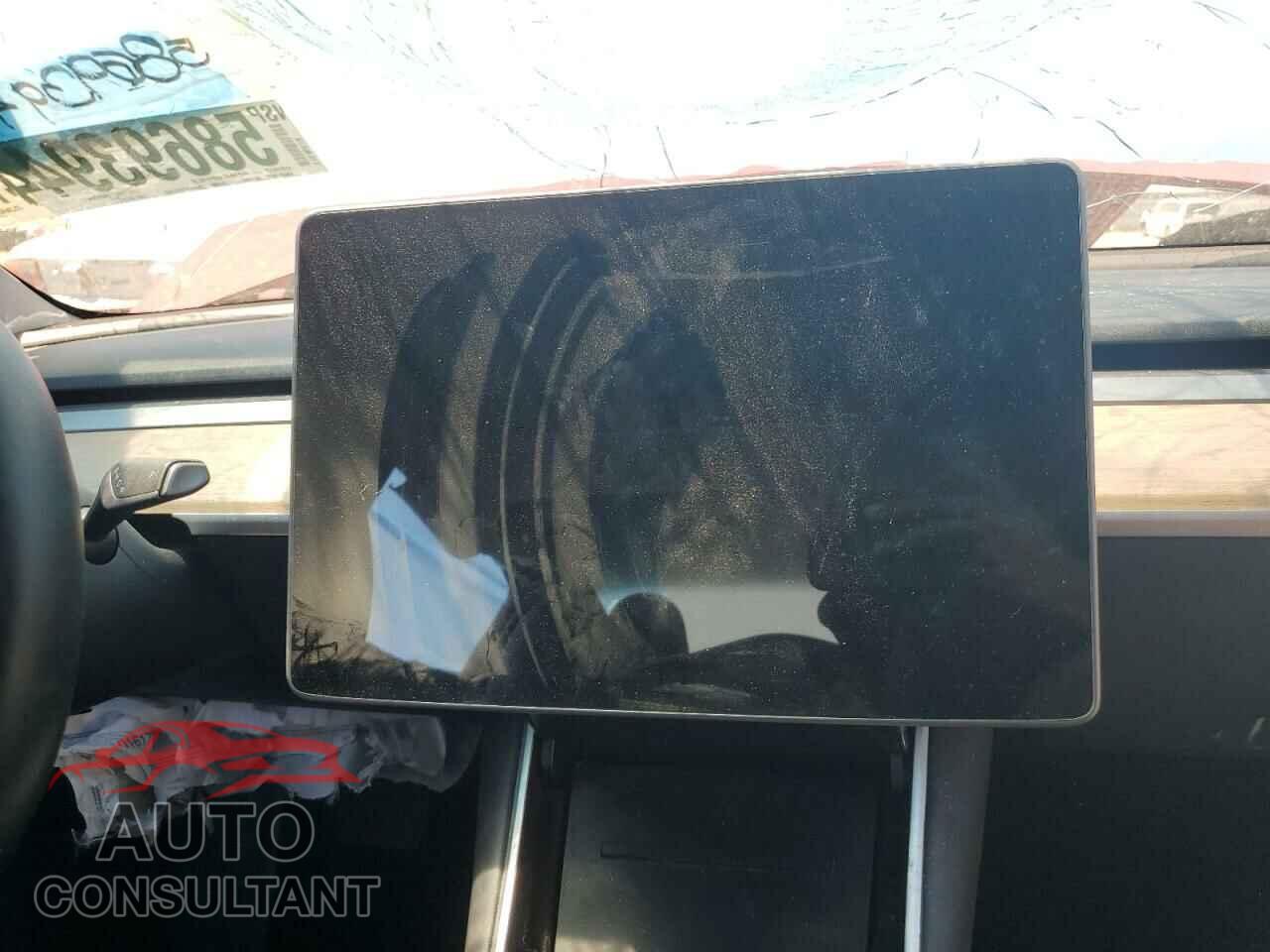 TESLA MODEL 3 2018 - 5YJ3E1EA8JF041372