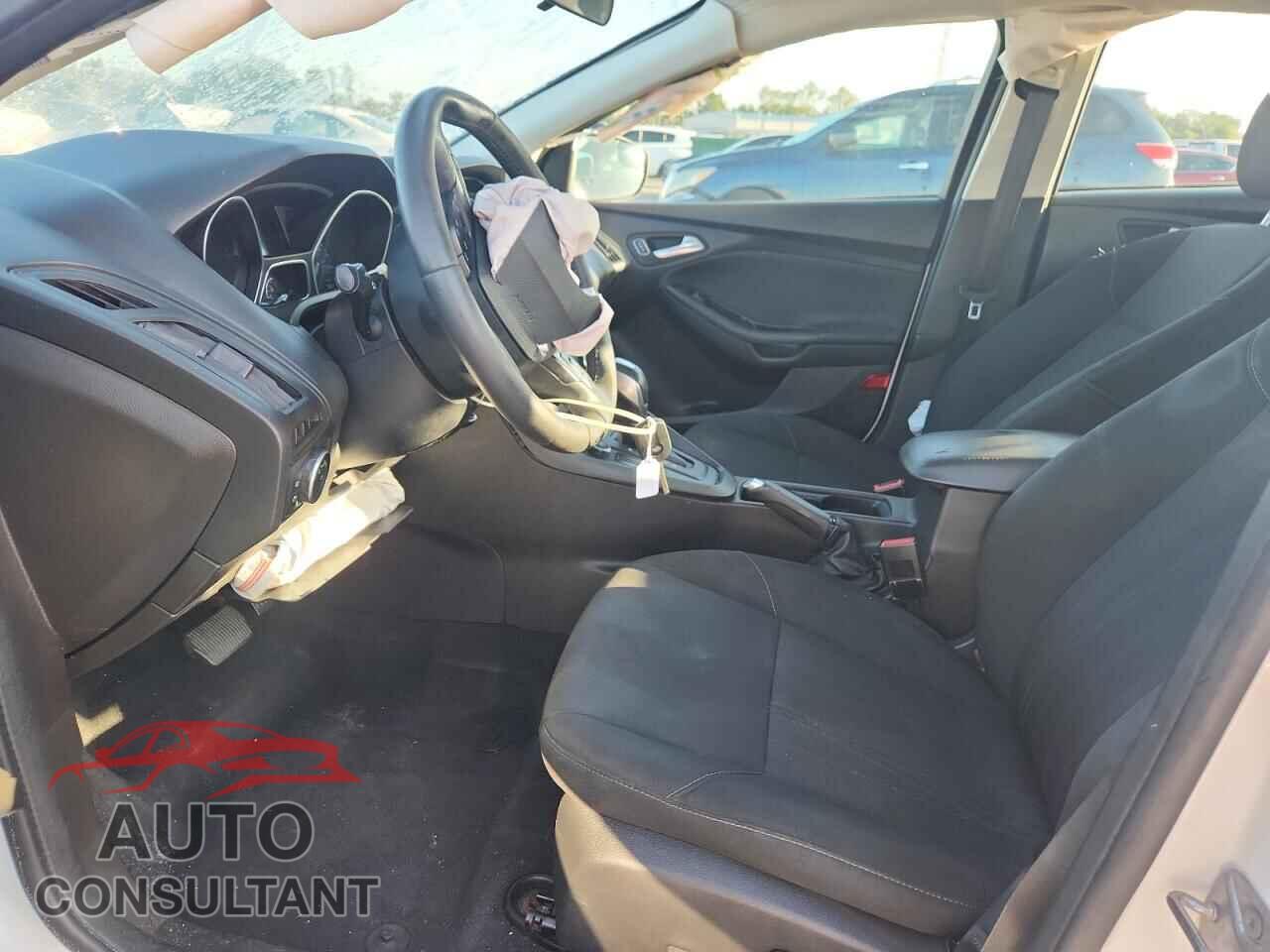 FORD FOCUS 2016 - 1FADP3F26GL306108