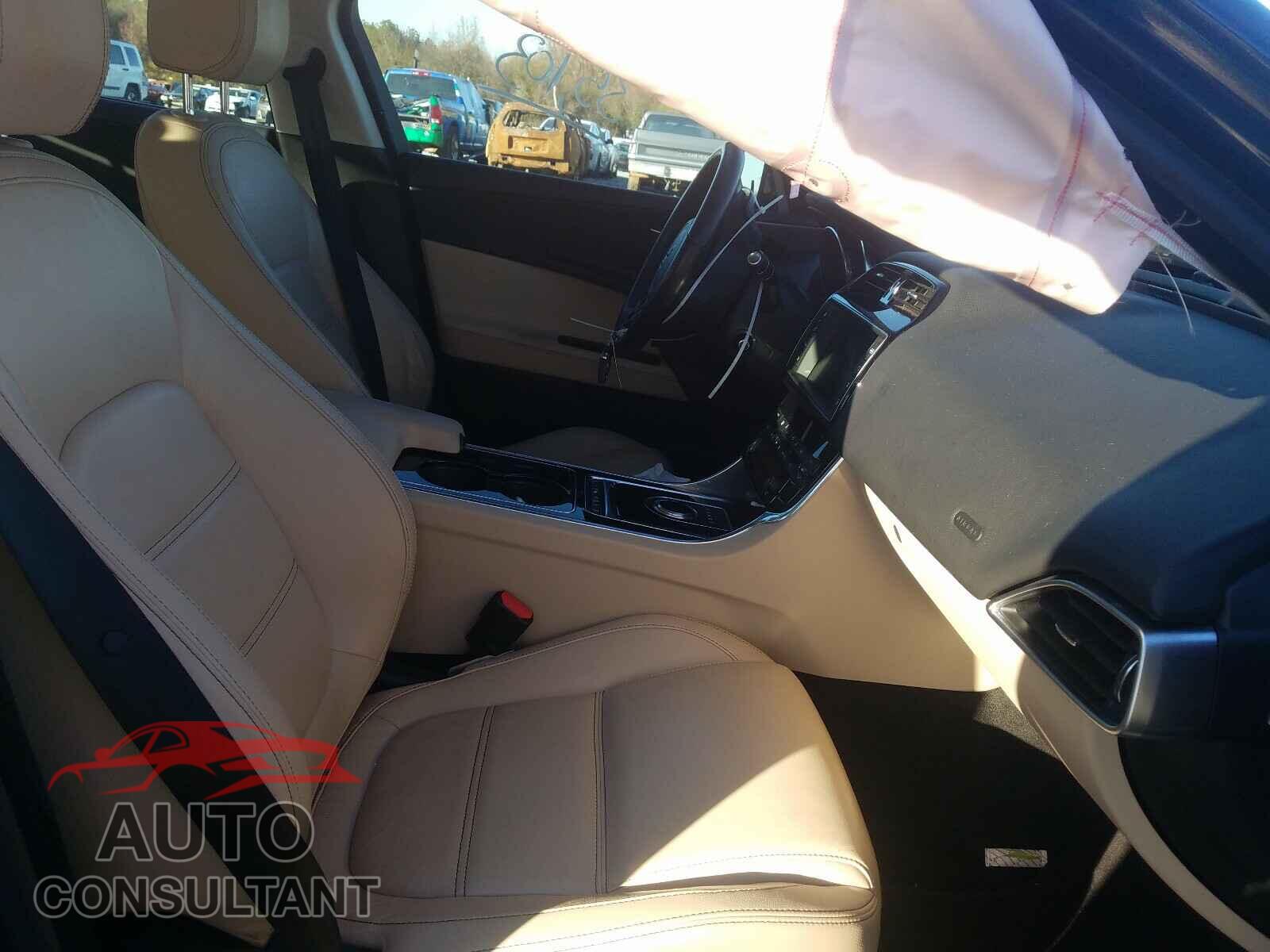JAGUAR XE 2017 - SAJAE4BG6HA961006