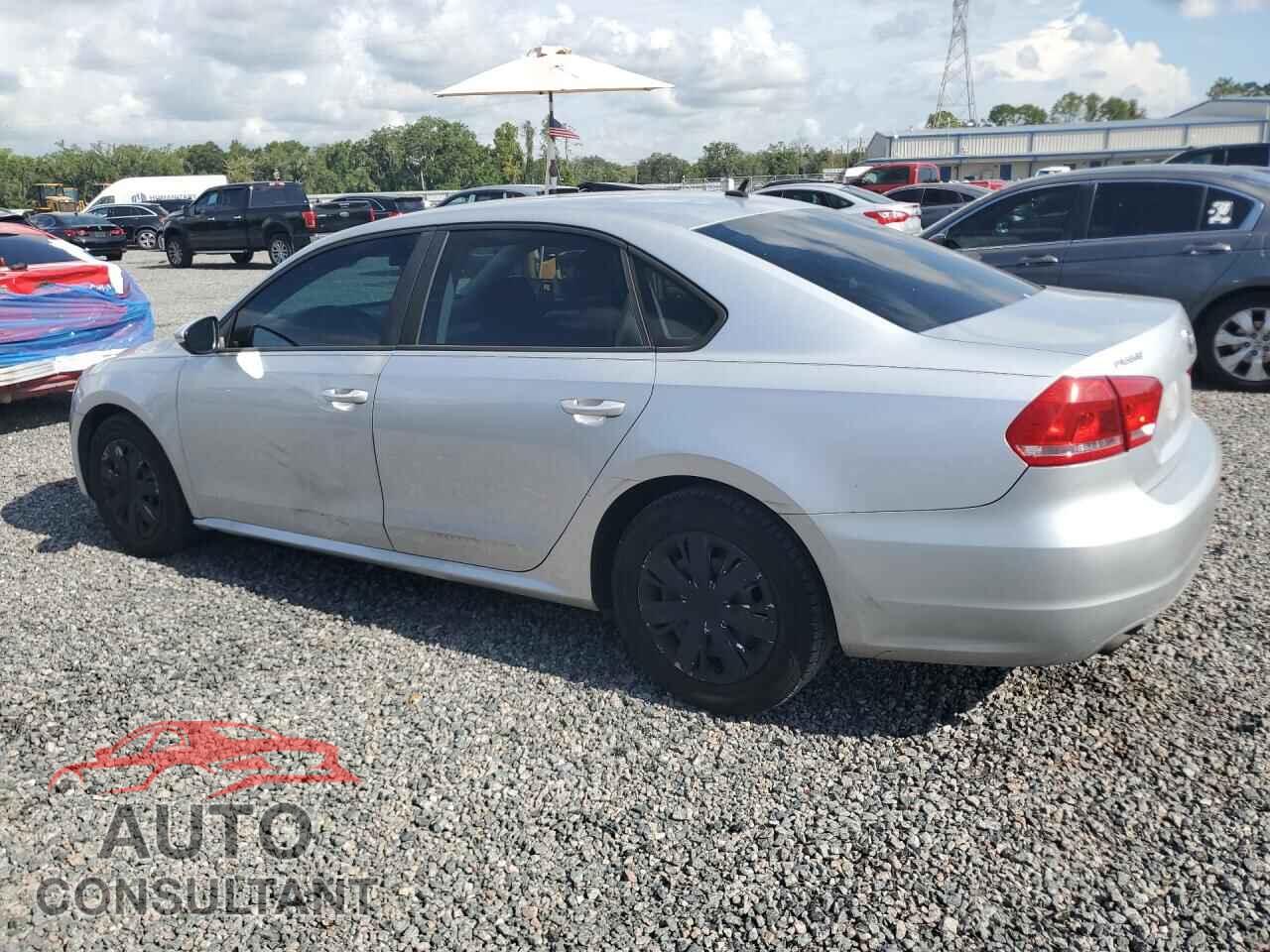 VOLKSWAGEN PASSAT 2012 - 1VWAP7A3XCC031368