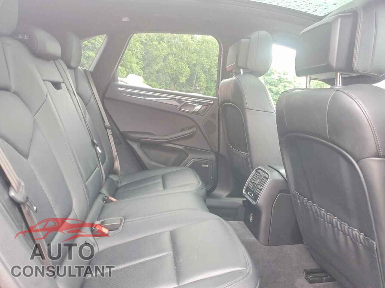 PORSCHE MACAN 2018 - WP1AA2A50JLB20337