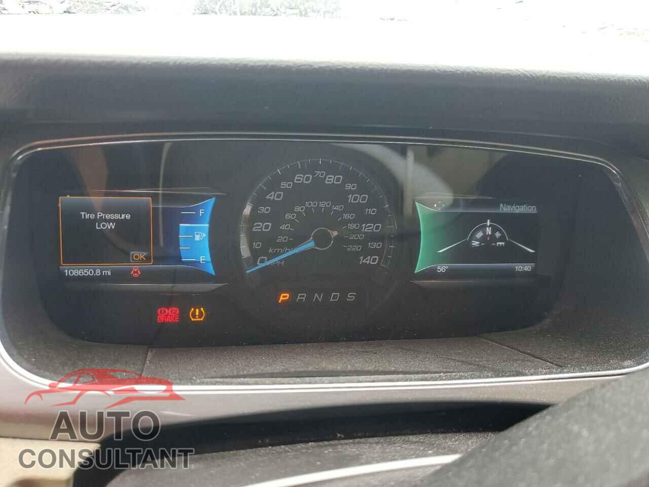 FORD TAURUS 2018 - 1FAHP2H82JG105027