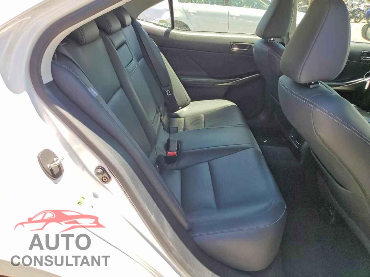 LEXUS IS 2014 - JTHBF1D29E5018207