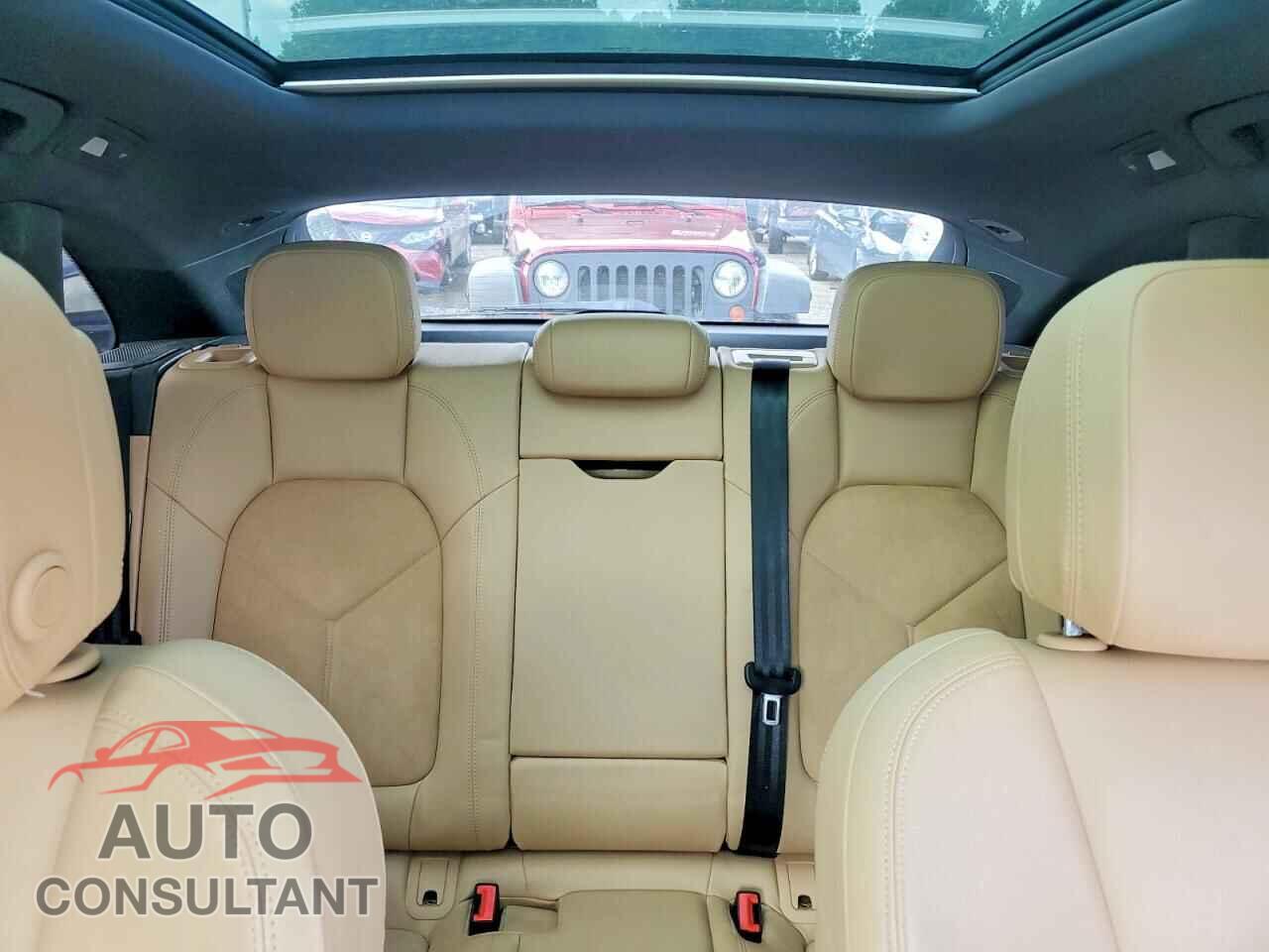 PORSCHE MACAN 2018 - WP1AA2A58JLB10249
