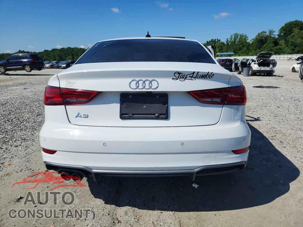 AUDI A3 2019 - WAUGUGFF3KA062915