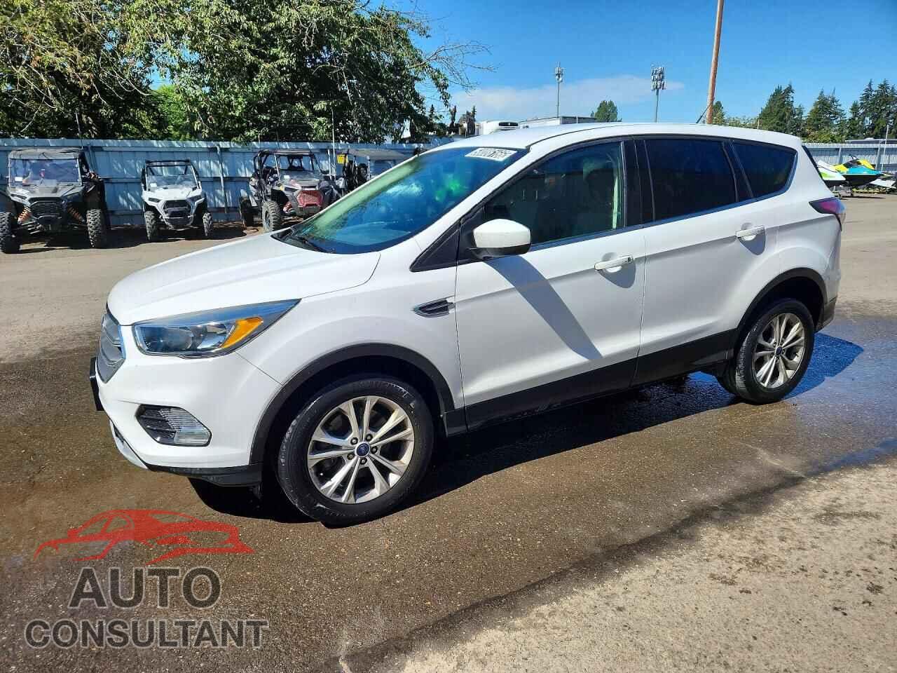 FORD ESCAPE 2017 - 1FMCU9GD5HUB45307