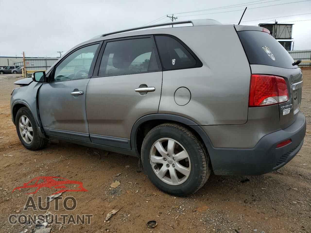 KIA SORENTO 2013 - 5XYKTDA21DG319088