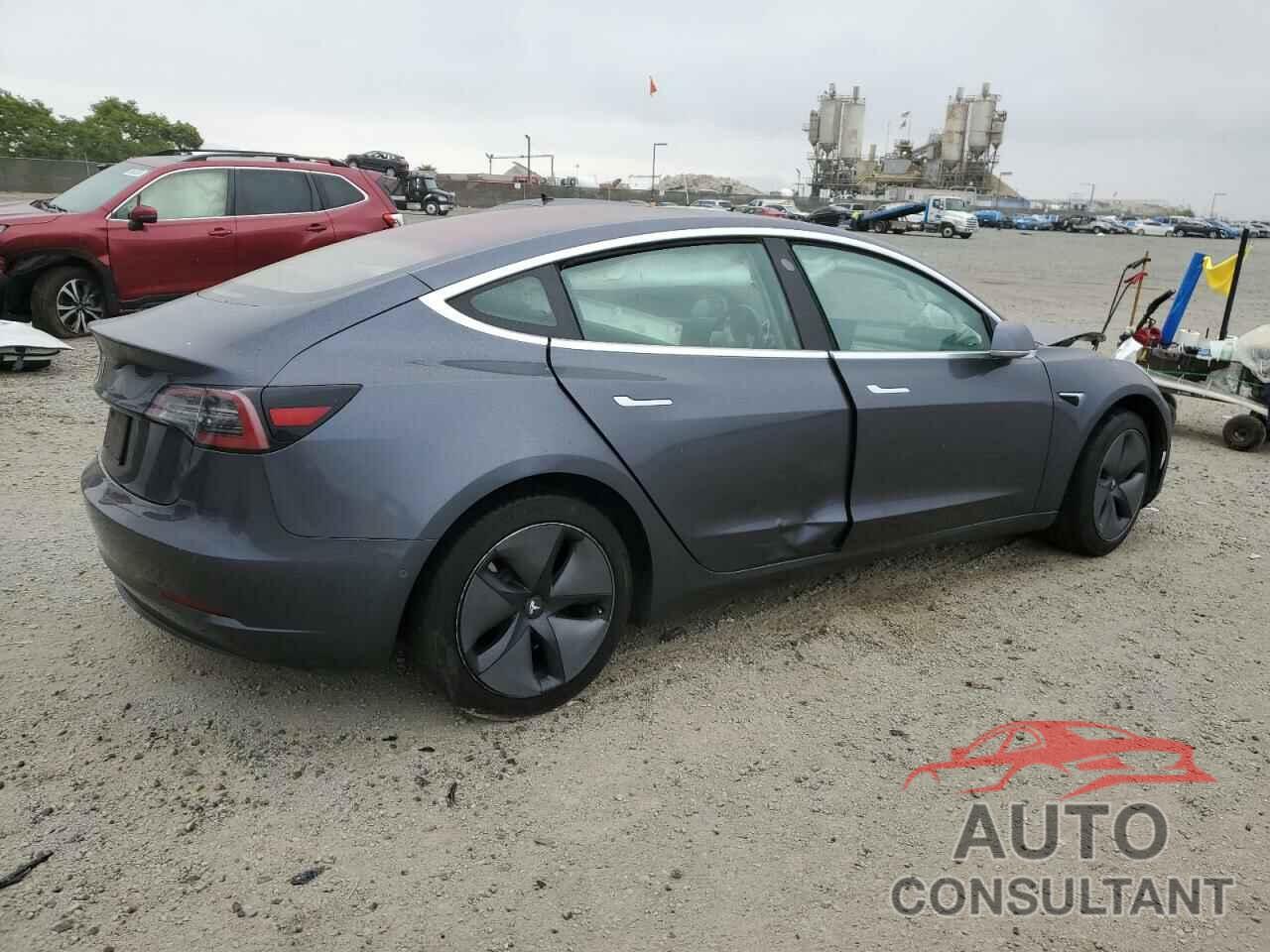 TESLA MODEL 3 2018 - 5YJ3E1EA0JF158217