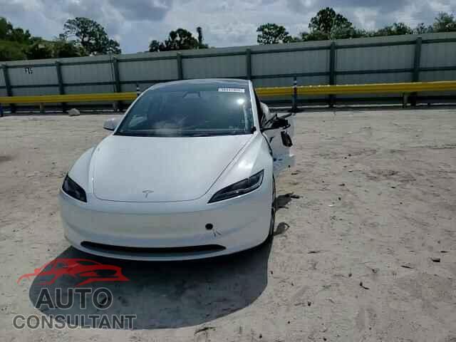TESLA MODEL 3 2024 - 5YJ3E1EA2RF748978