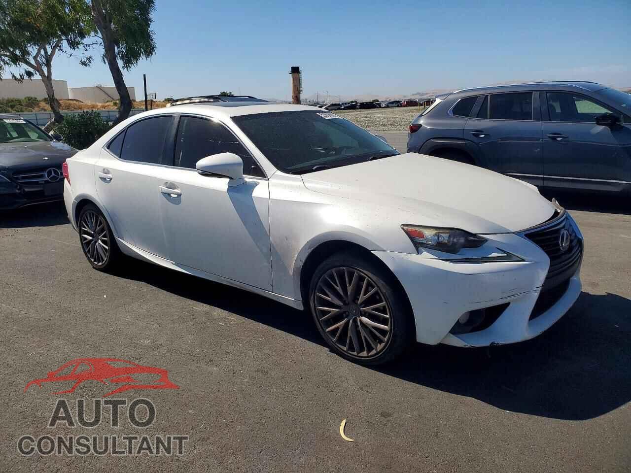 LEXUS IS 2014 - JTHBF1D27E5030615