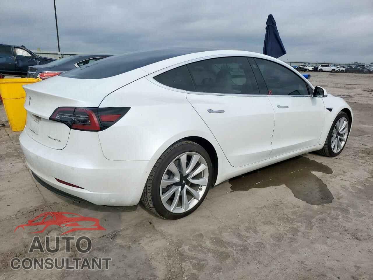 TESLA MODEL 3 2019 - 5YJ3E1EB7KF448318
