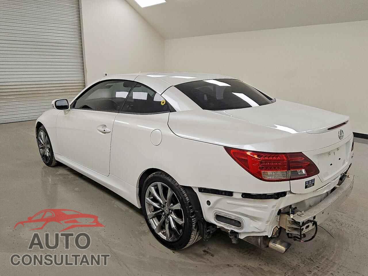 LEXUS IS 2015 - JTHFF2C27F2533136