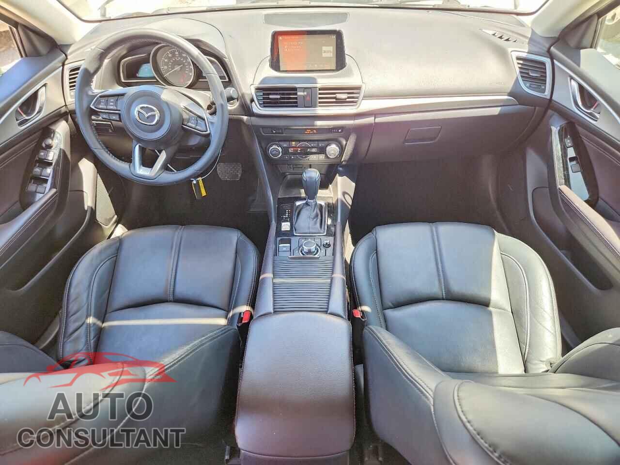 MAZDA 3 2017 - 3MZBN1V75HM123627