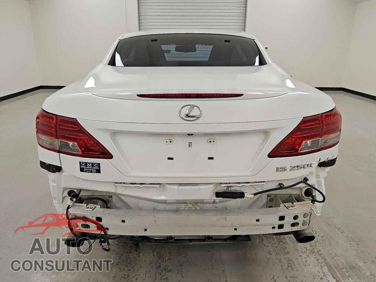 LEXUS IS 2015 - JTHFF2C27F2533136