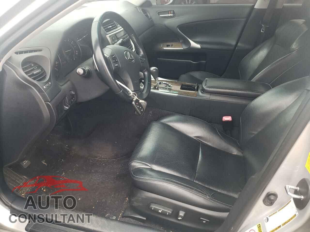 LEXUS IS 2010 - JTHCF5C24A5044351