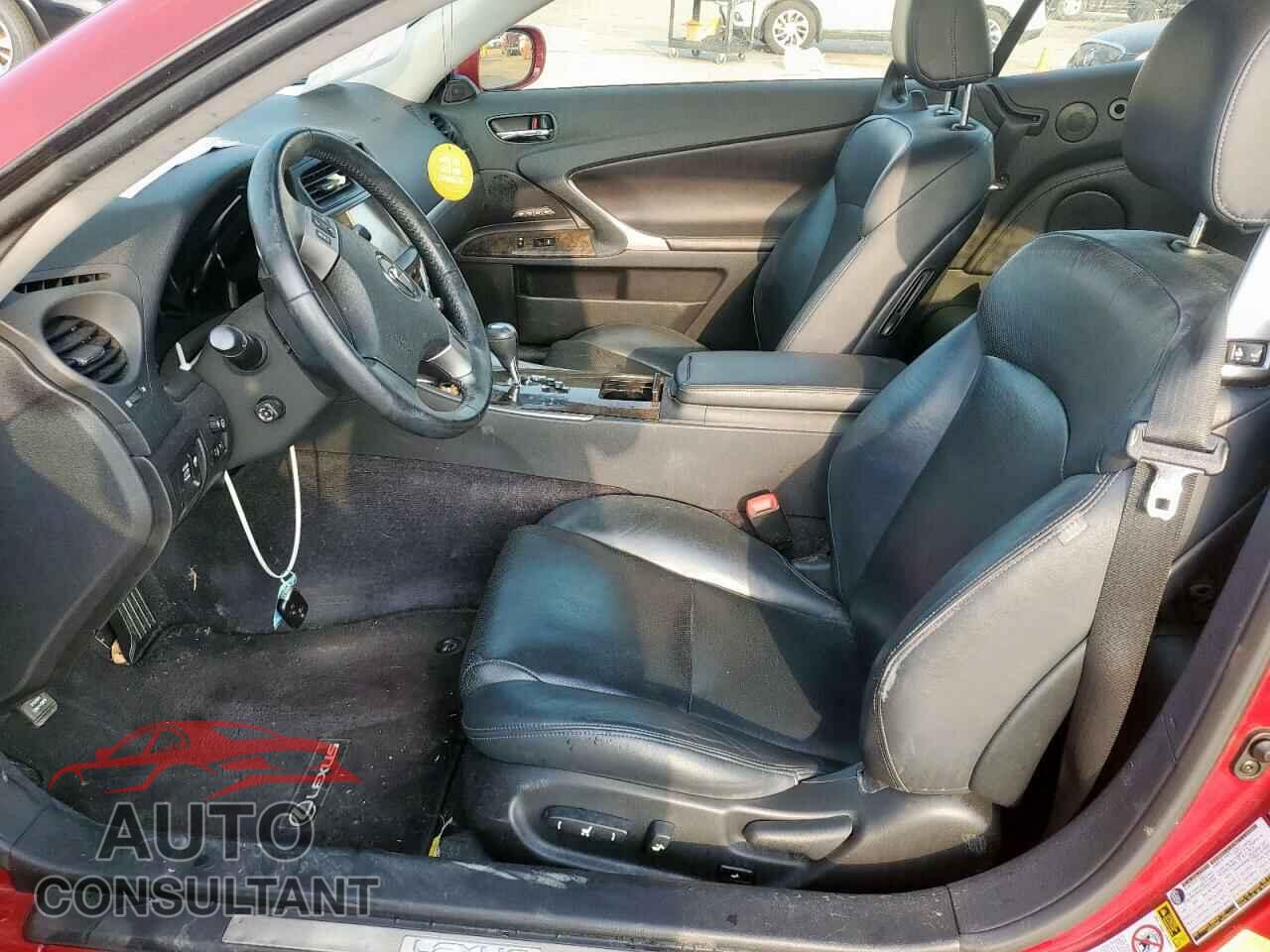 LEXUS IS 2015 - JTHFF2C24F2532090