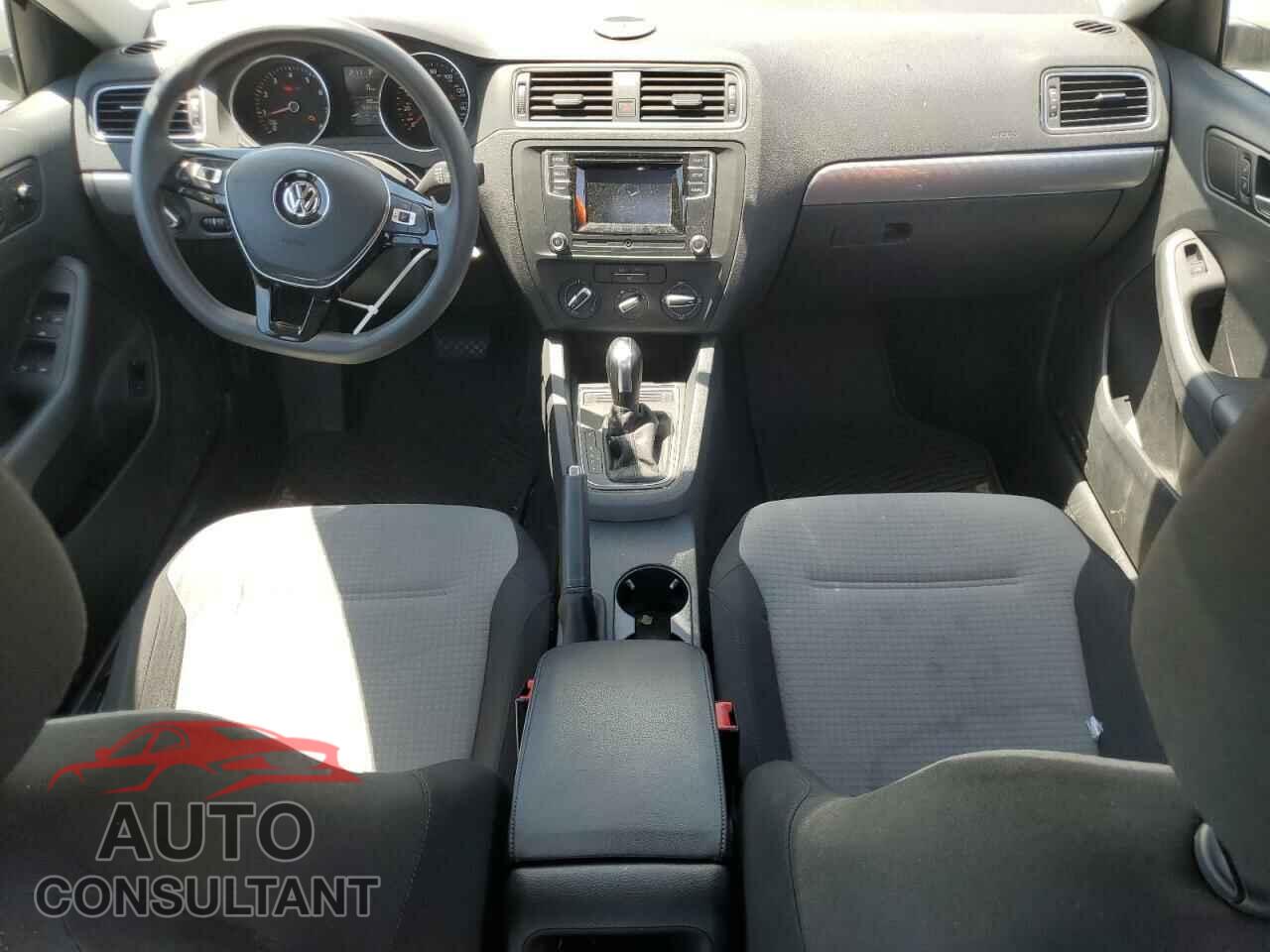 VOLKSWAGEN JETTA 2017 - 3VW2B7AJ5HM389565