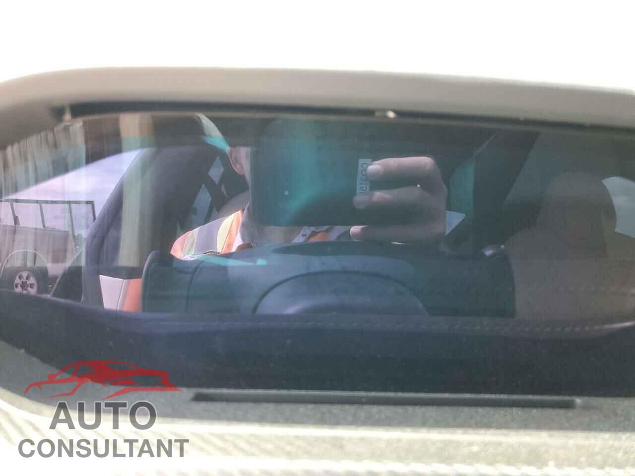 TESLA MODEL S 2023 - 5YJSA1E68PF503652