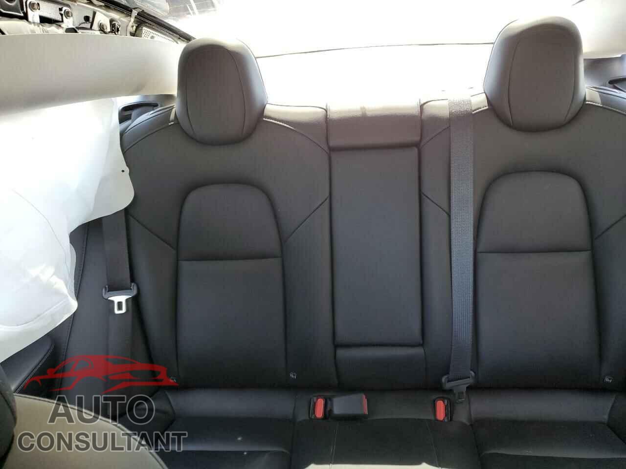 TESLA MODEL 3 2020 - 5YJ3E1EA4LF784677