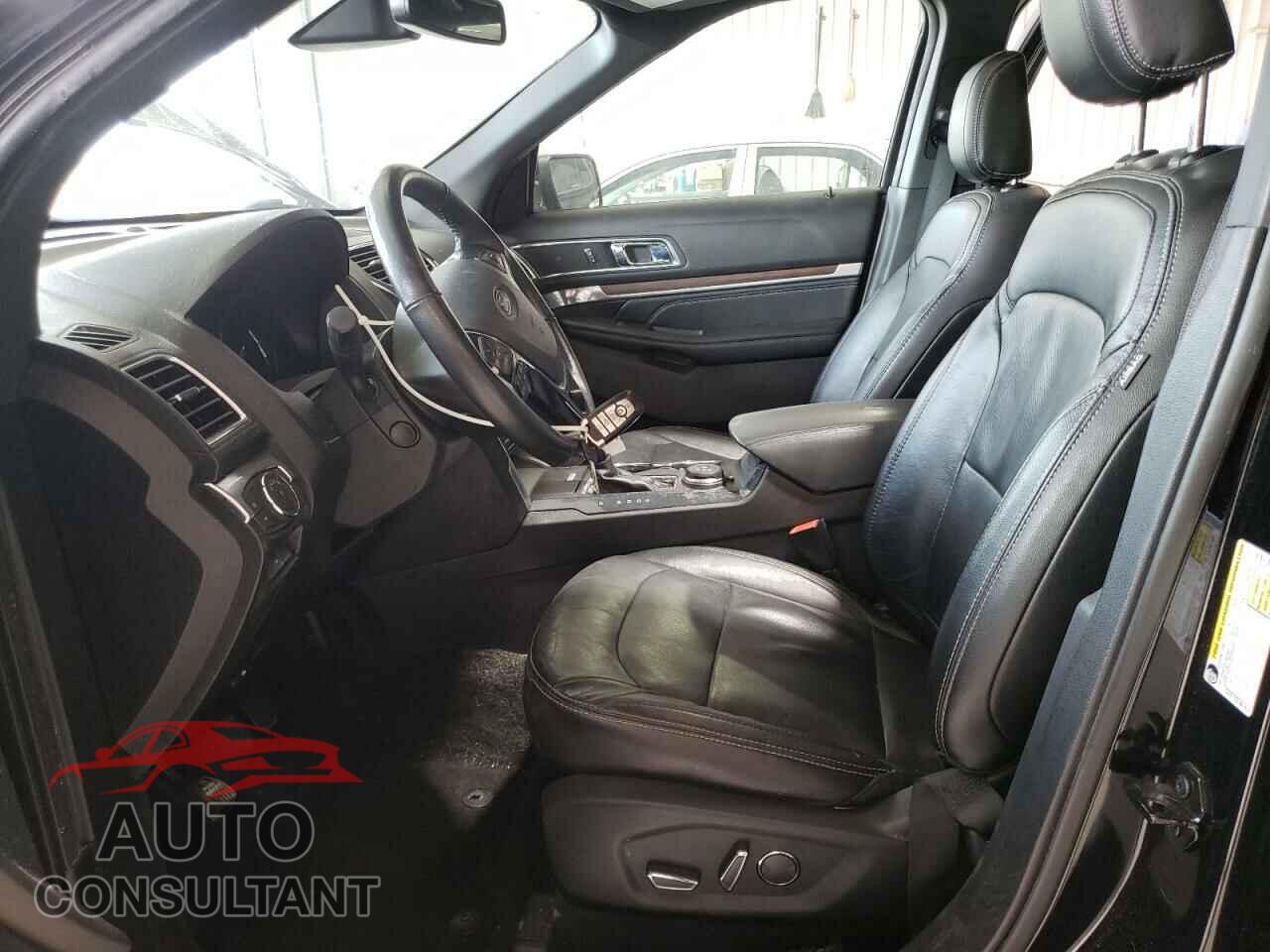 FORD EXPLORER 2018 - 1FM5K8F8XJGB15947