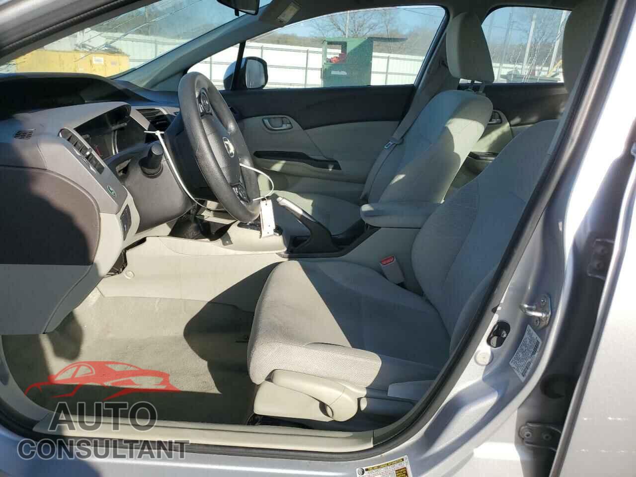 HONDA CIVIC 2012 - 2HGFB2F53CH570756