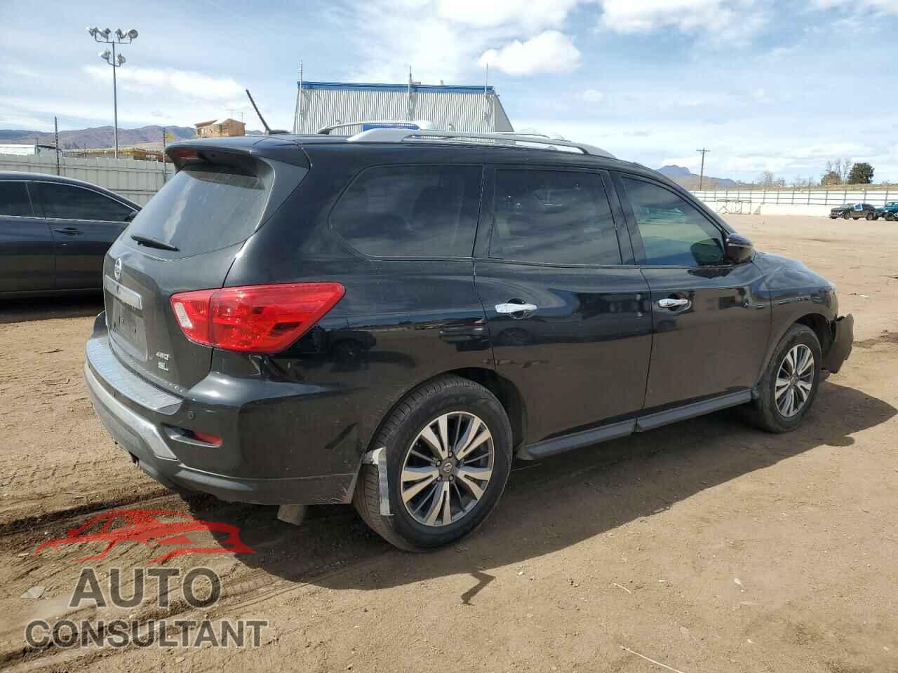 NISSAN PATHFINDER 2017 - 5N1DR2MM5HC640792